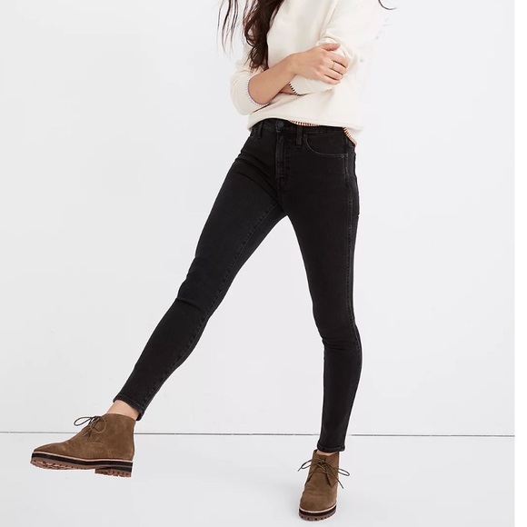 High-Rise Skinny Jeans in Stark Wash 